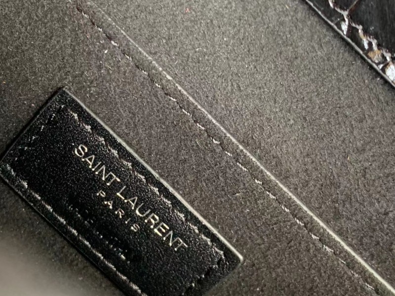 YSL 180 8