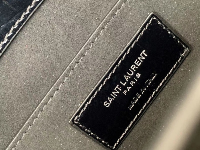 YSL 182 8