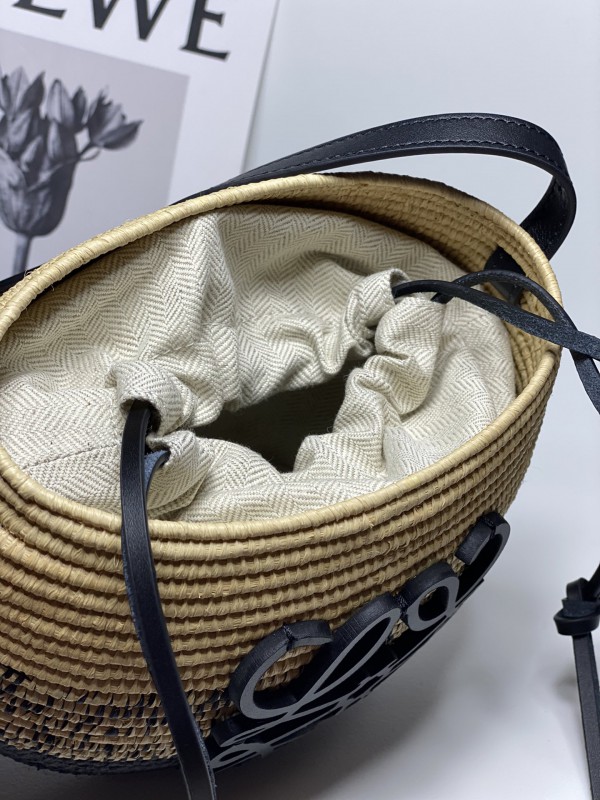 Loewe 226 8
