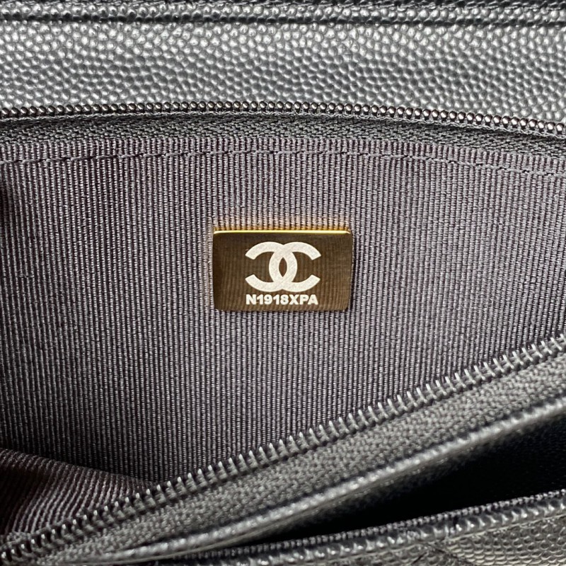 Chanel 195 8