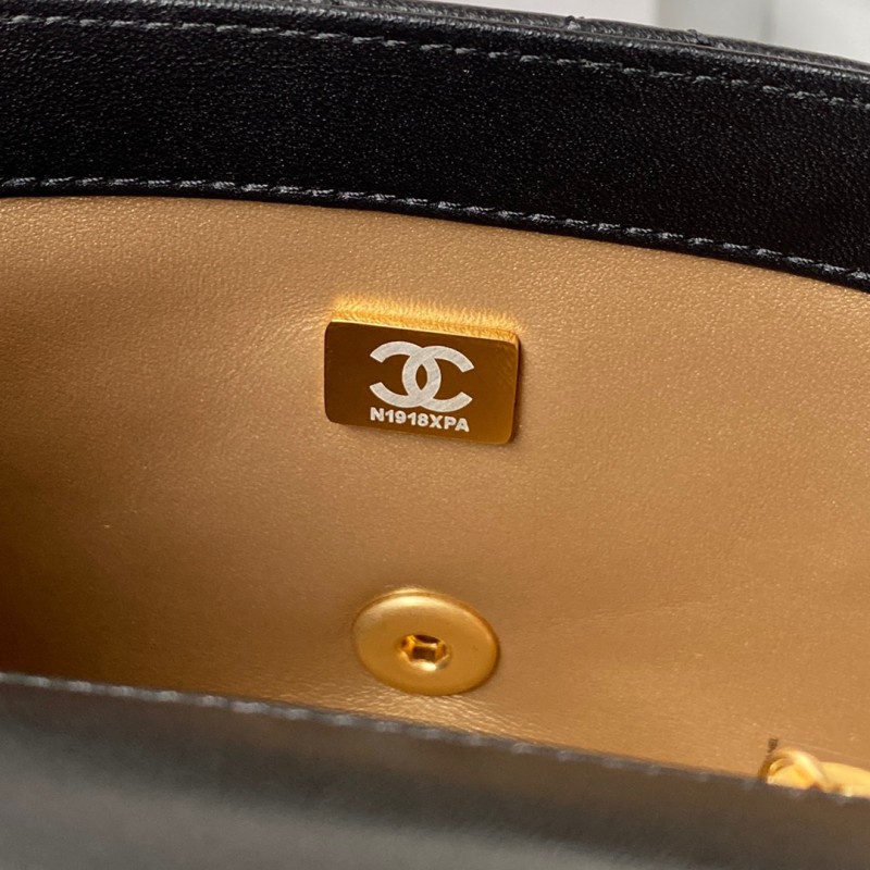 Chanel 404 8