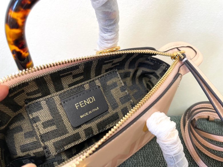 Fendi 002 8