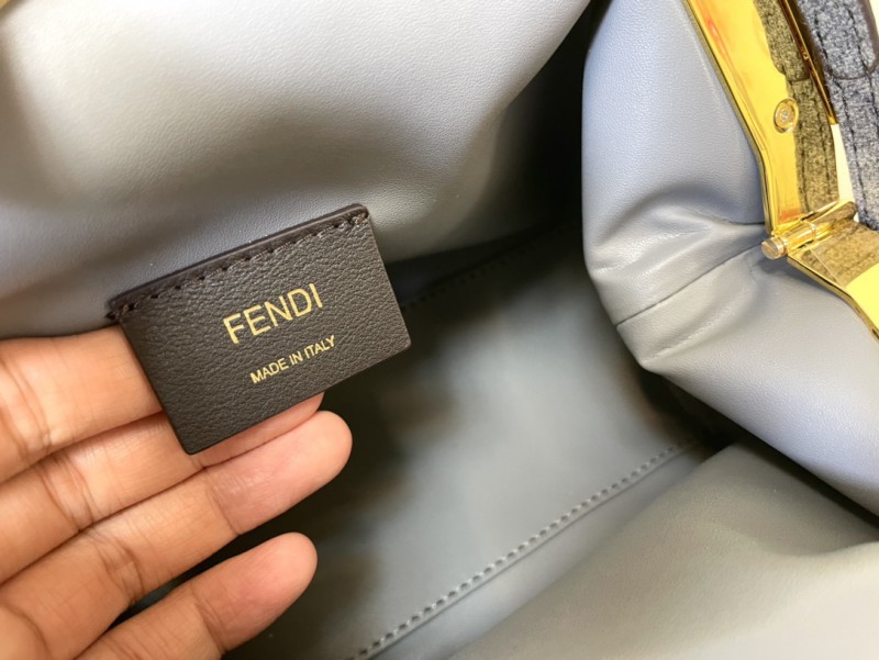 Fendi 026 8
