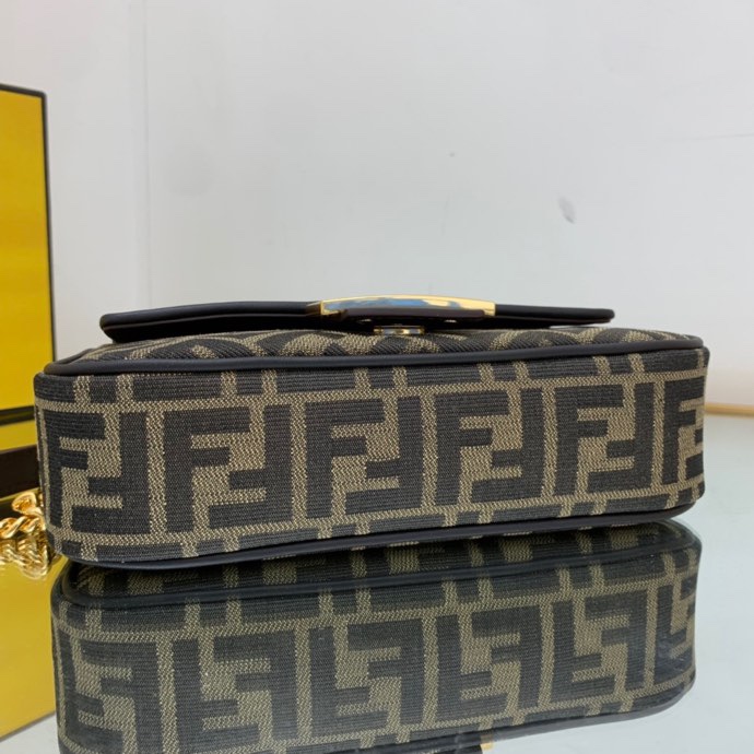 Fendi 035 8