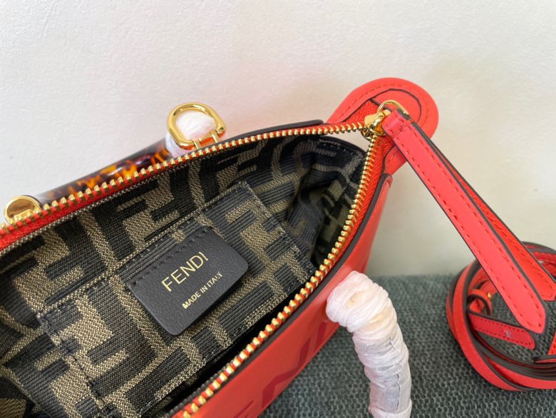 Fendi 049 8