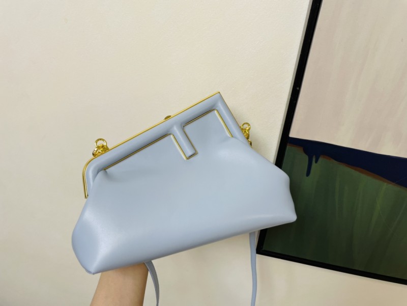 Fendi 067 8