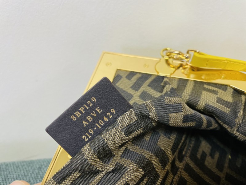 Fendi 068 8