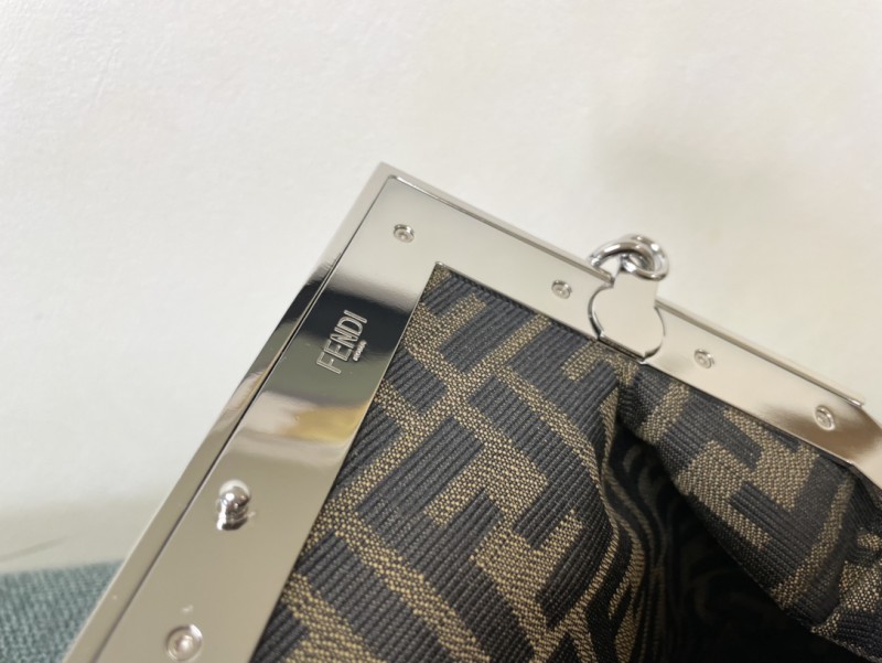 Fendi 069 8