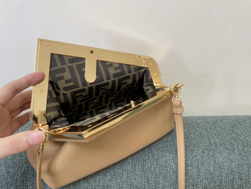 Fendi 073 8