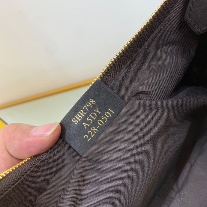 Fendi 119 8