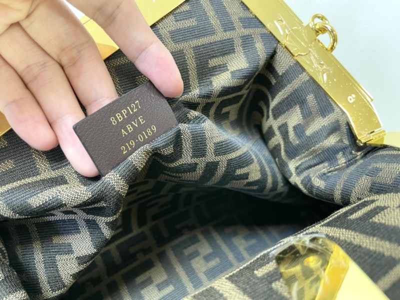Fendi 139 8