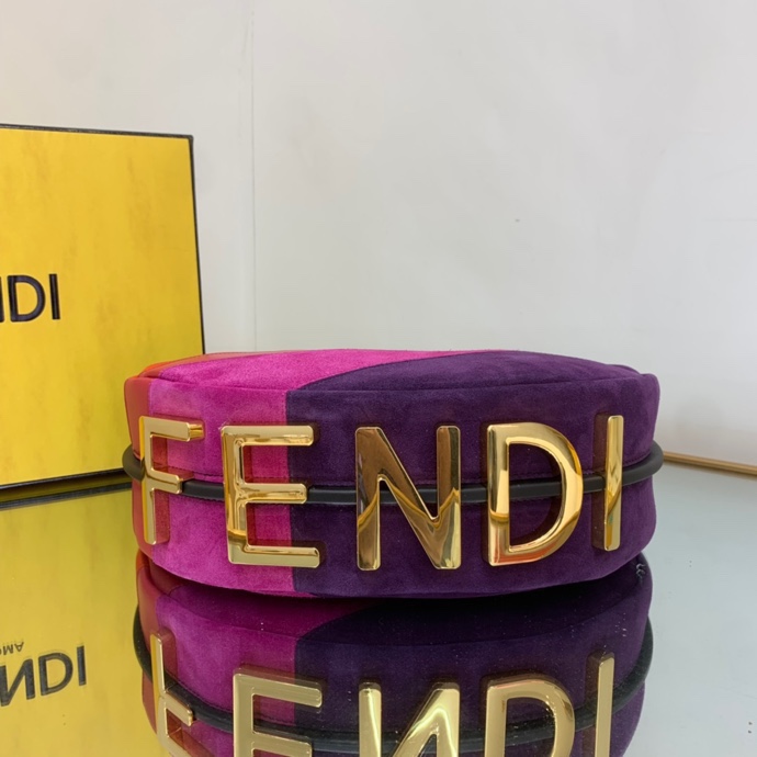 Fendi 142 8