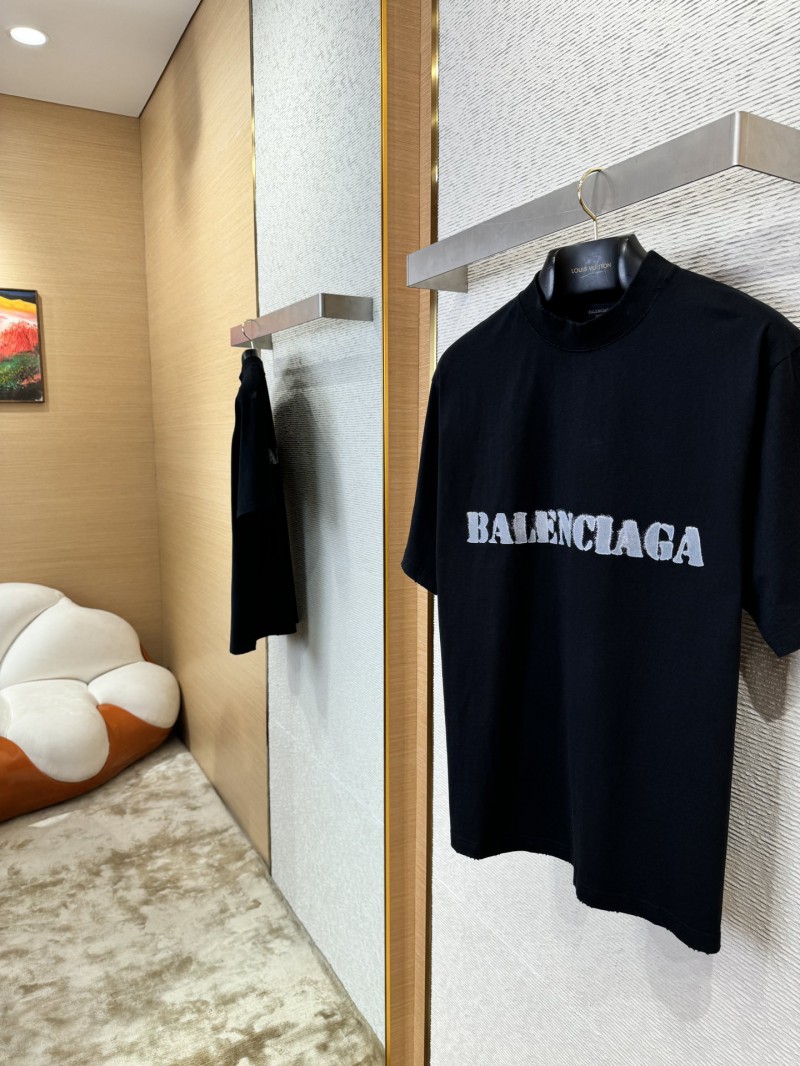 Balenciaga Fuzzy Print Short Sleeve T-Shirt 3 2