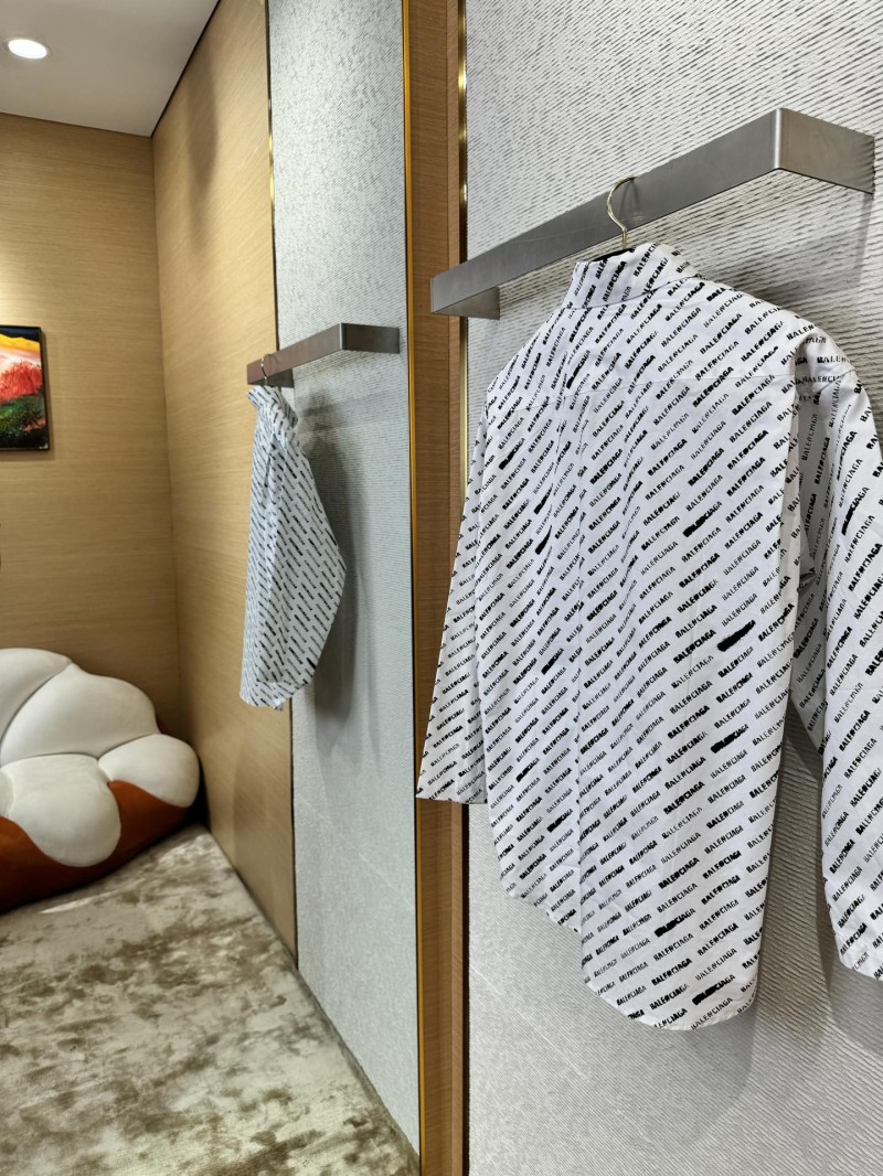 Balenciaga Printed Collar Shirt 2 3