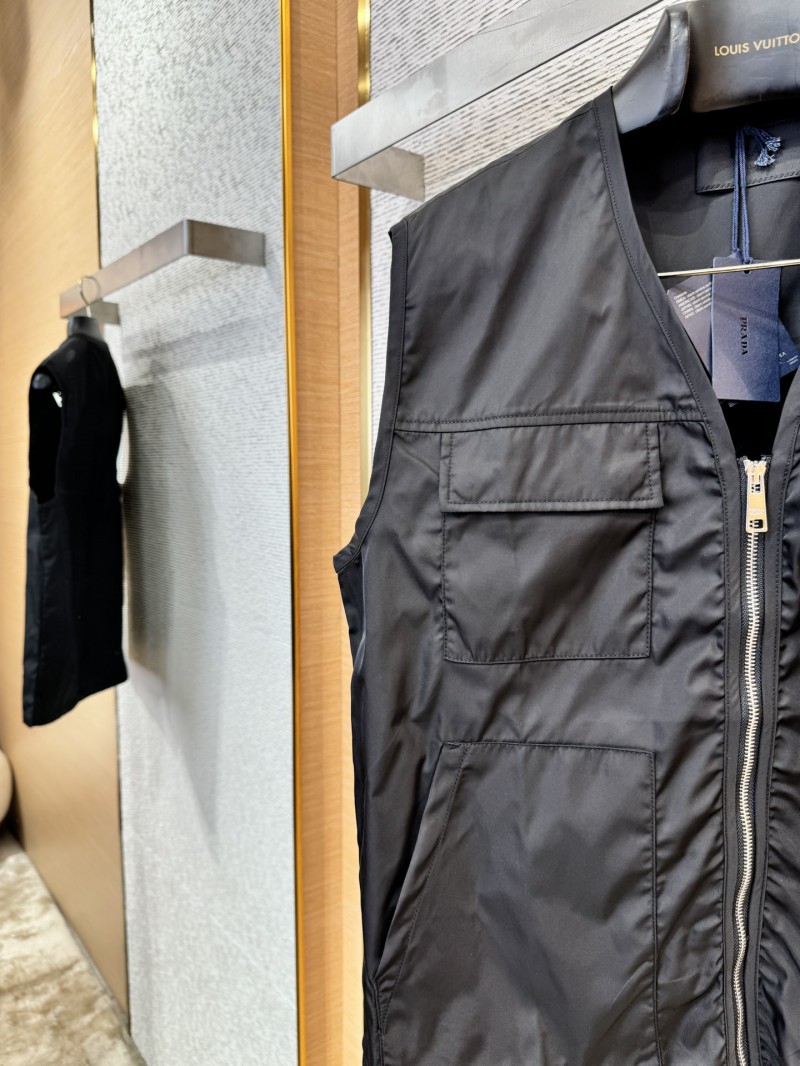 Prada Functional Wind Vest Vest 4