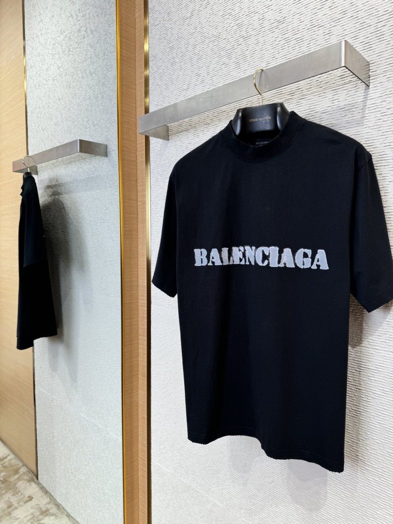 Balenciaga Fuzzy Print Short Sleeve T-Shirt 3 4