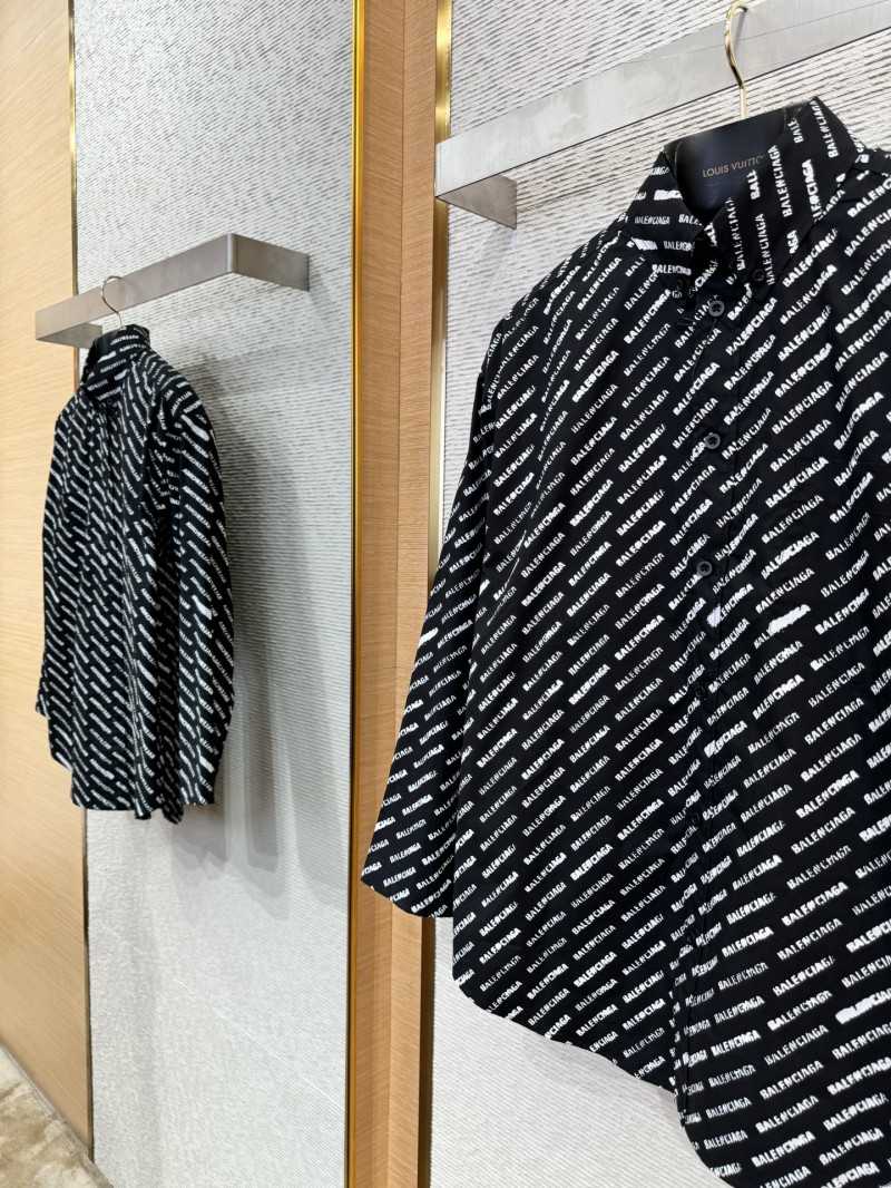 Balenciaga Printed Collar Shirt 1 4