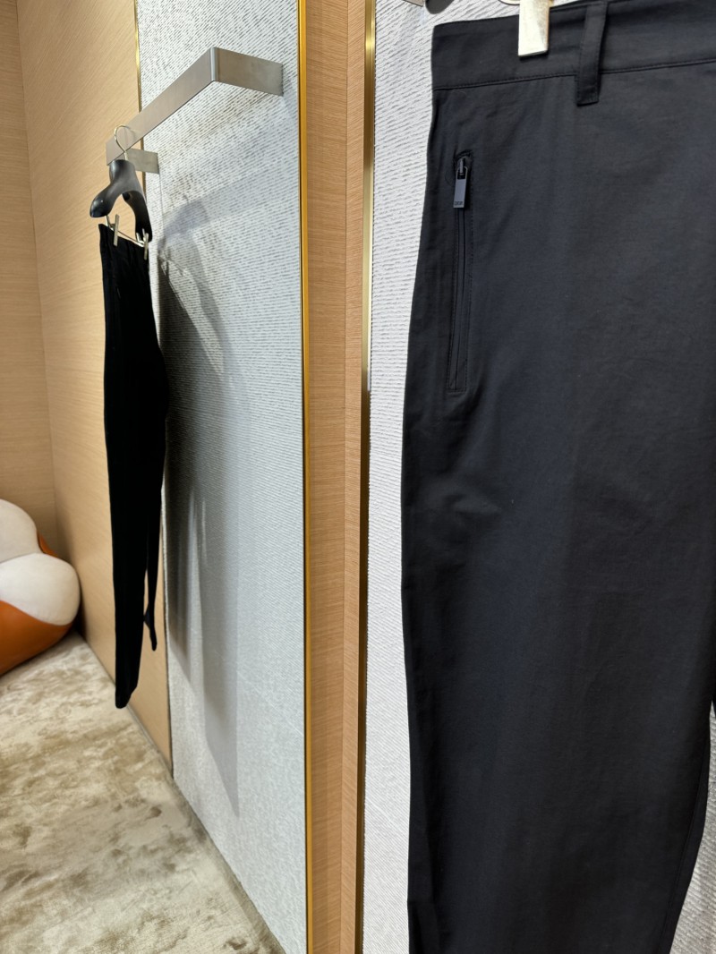 Dior Logo Casual Pants 4