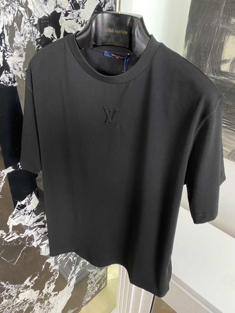 LV Embossed Small Label Classic Short Sleeve 2 5