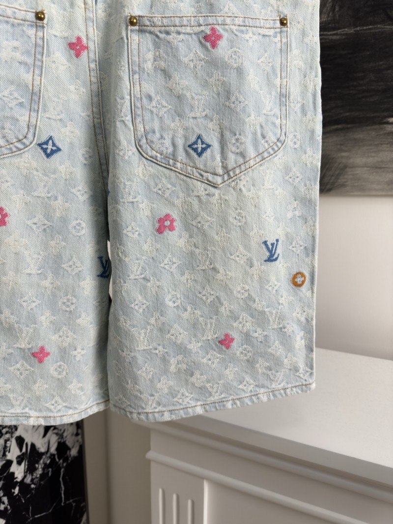 LV co-branded embroidered denim shorts 6