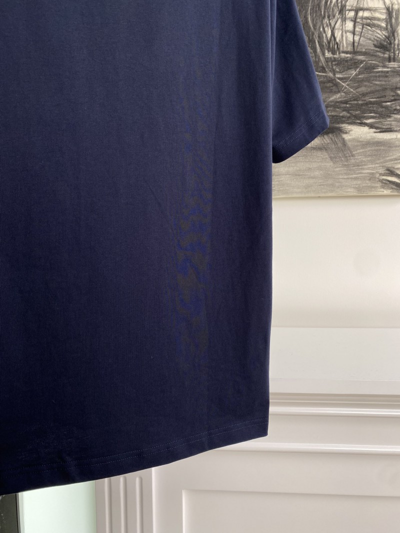 LV Embossed Small Label Classic Short Sleeve 3 7