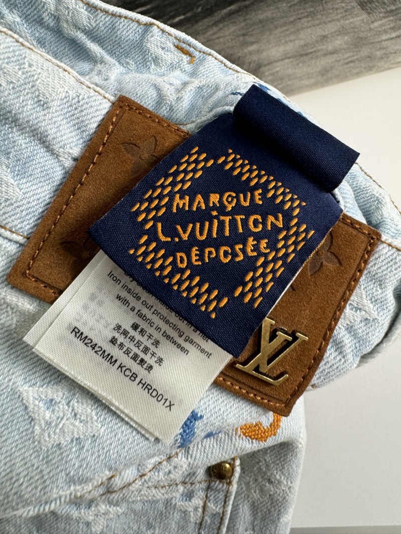 LV co-branded embroidered denim shorts 8