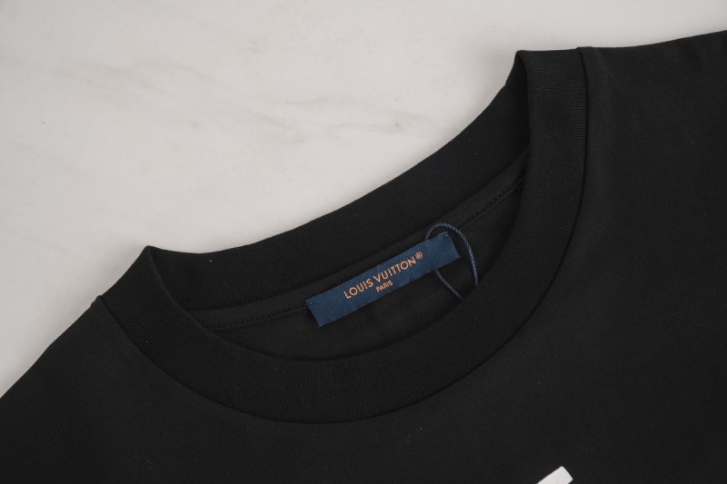 LV Portrait Short Sleeve 3