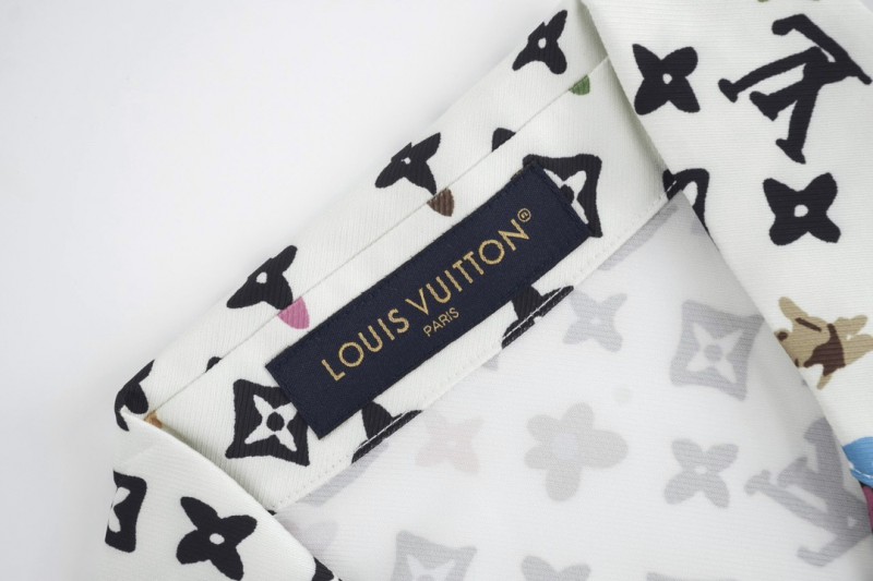 LV co-branded printed shirt 4