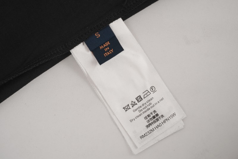 LV Portrait Short Sleeve 8