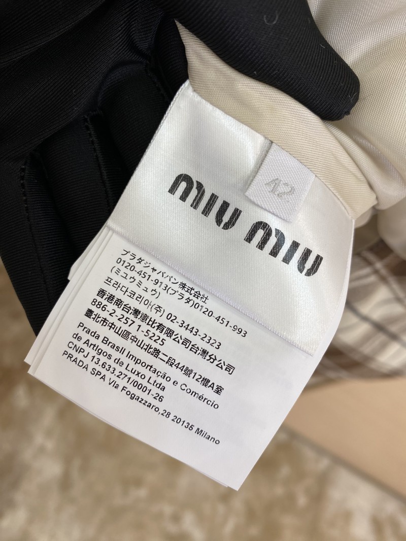 MIUMIU appliqu??d logo down jacket 8
