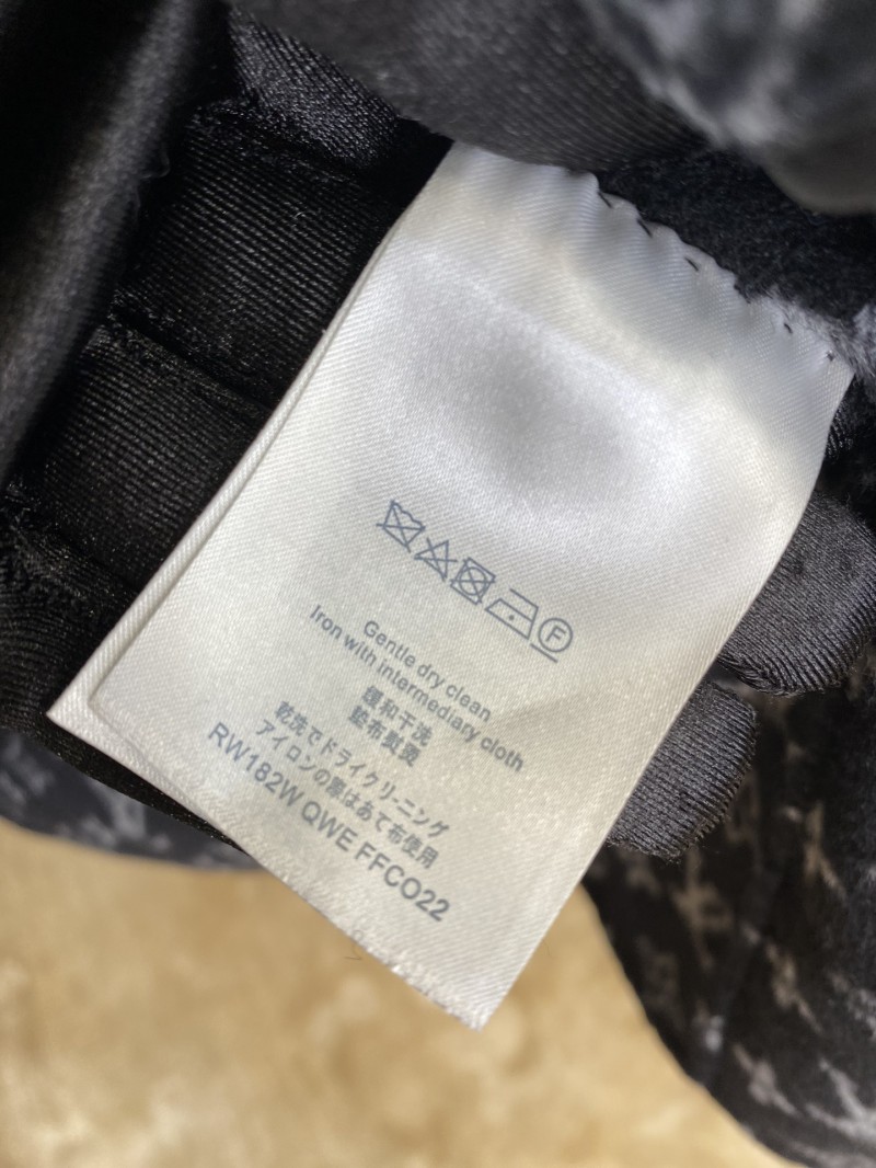 LV Mid-Length Poncho Cashmere Coat Black 8