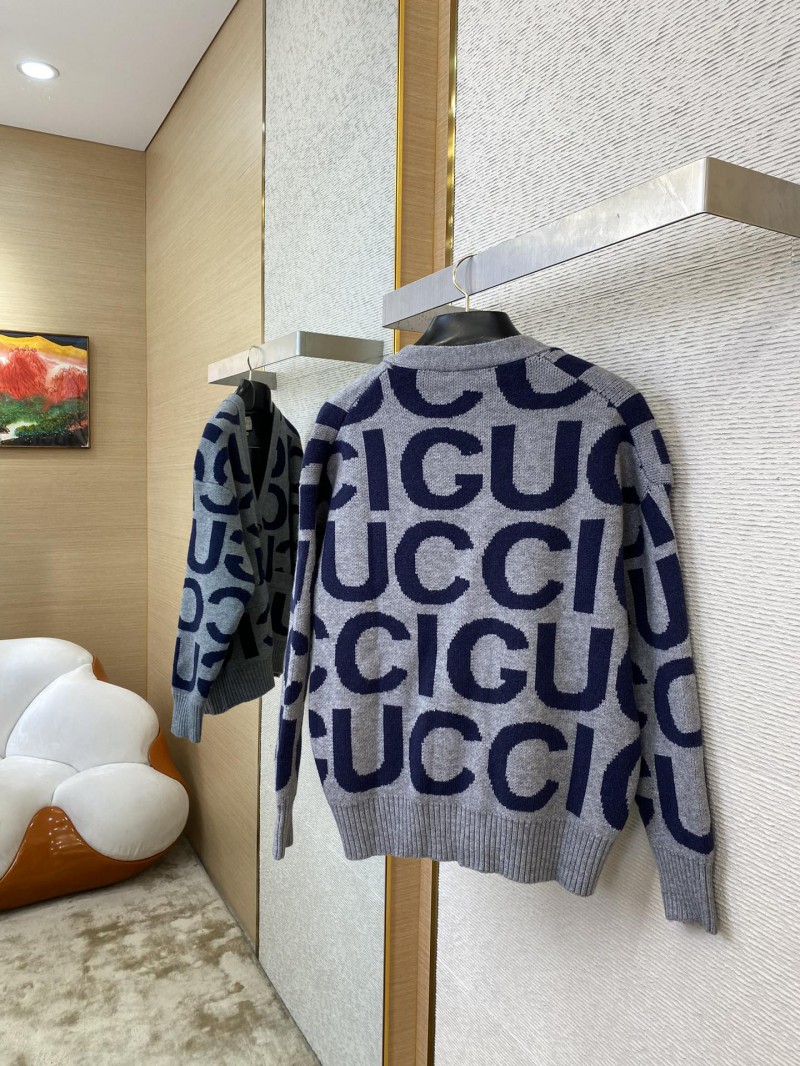 Gucci monogrammed knitted cardigan 3