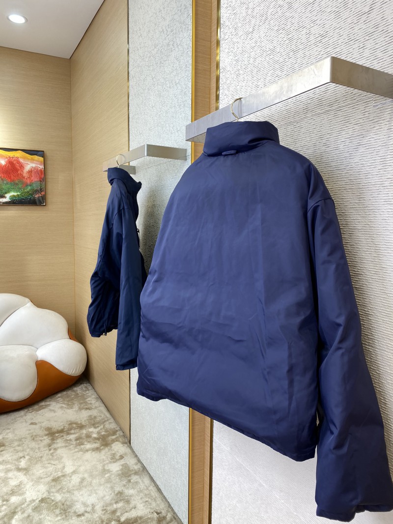 Balenciaga show style pin-on reversible cottonouterwear 5