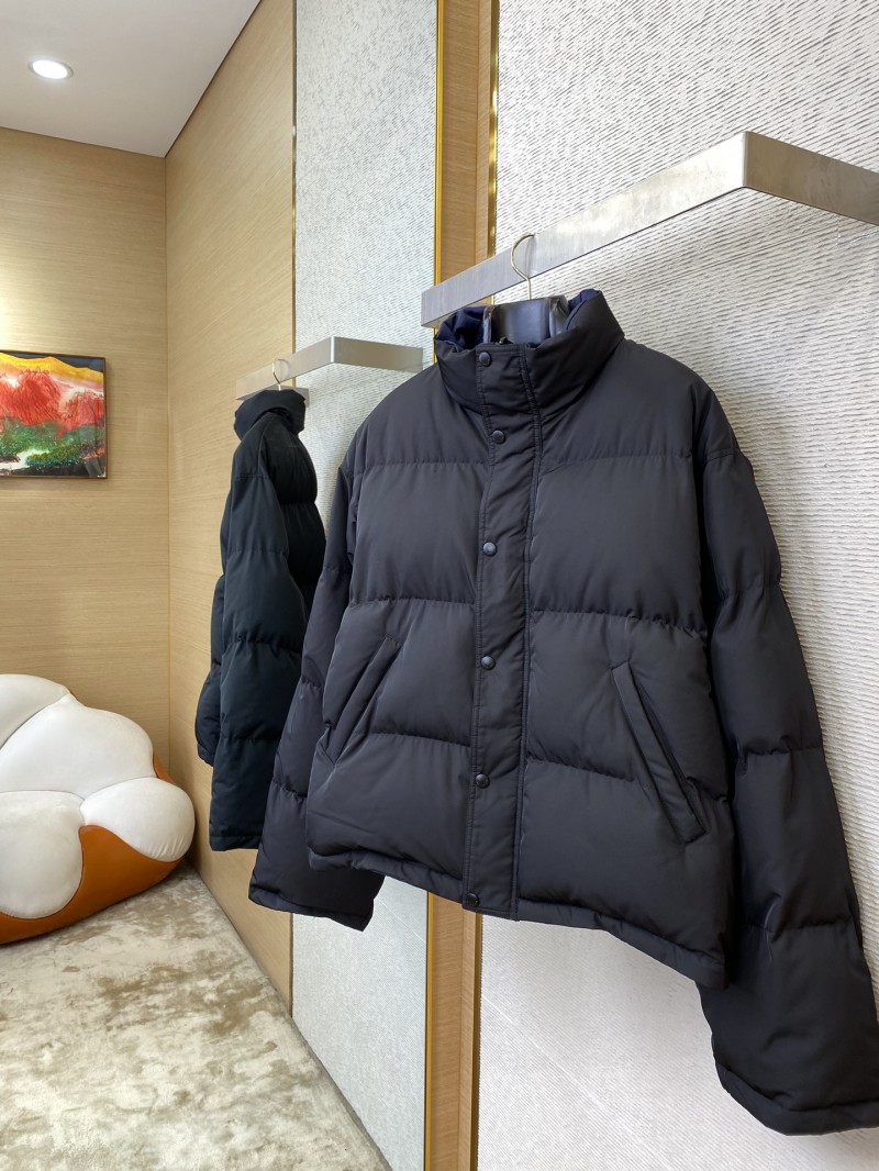 Balenciaga show style pin-on reversible cottonouterwear 6