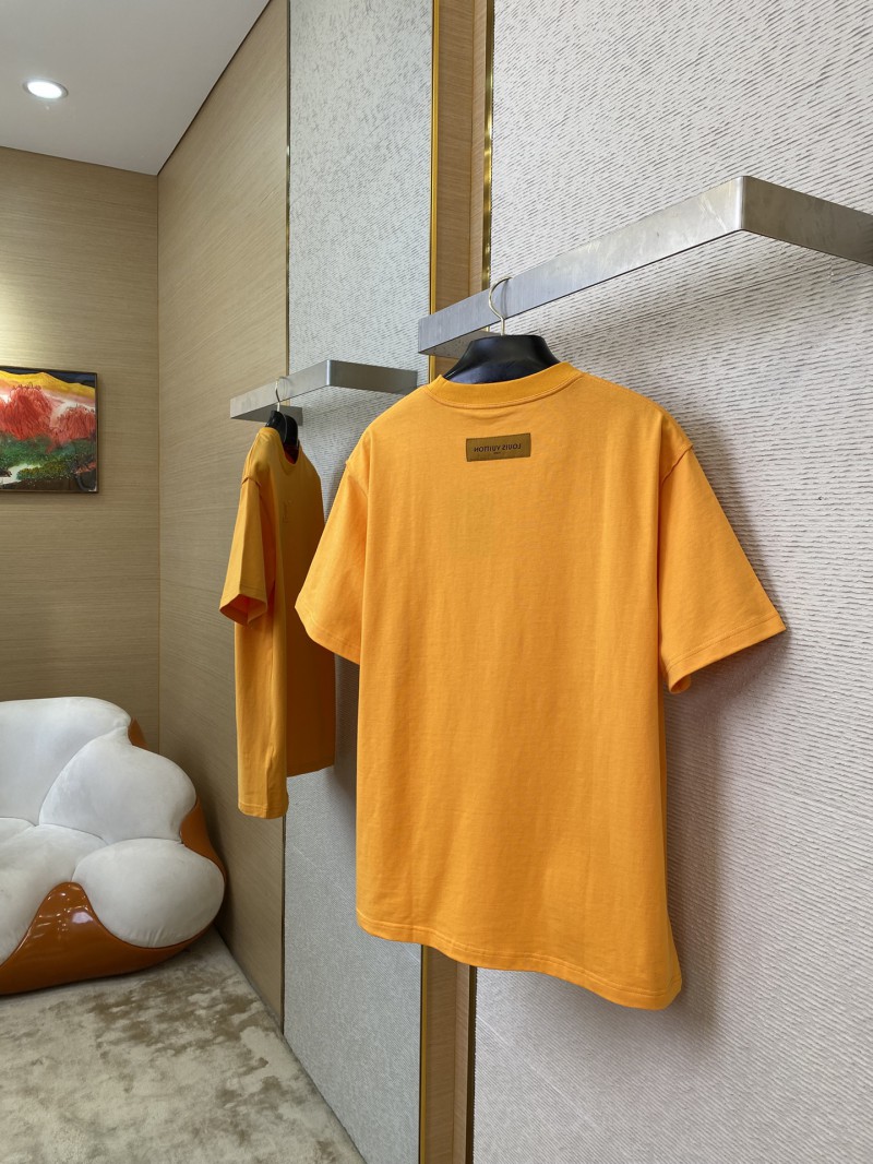 LV Embossed Logo Short Sleeve T-Shirt 3