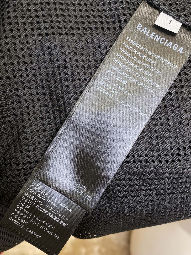 Balenciaga Manchester United Co-branded Jacket 8
