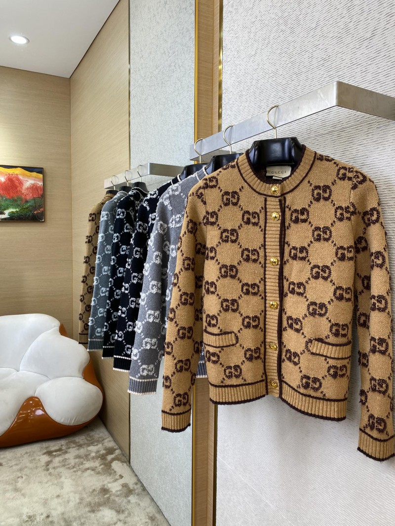 Gucci Shearling Jacquard Knit Cardigan Black 2