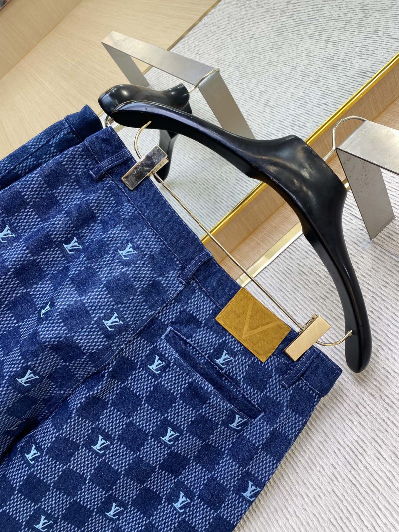LV America's Cup Checkered Shorts 7