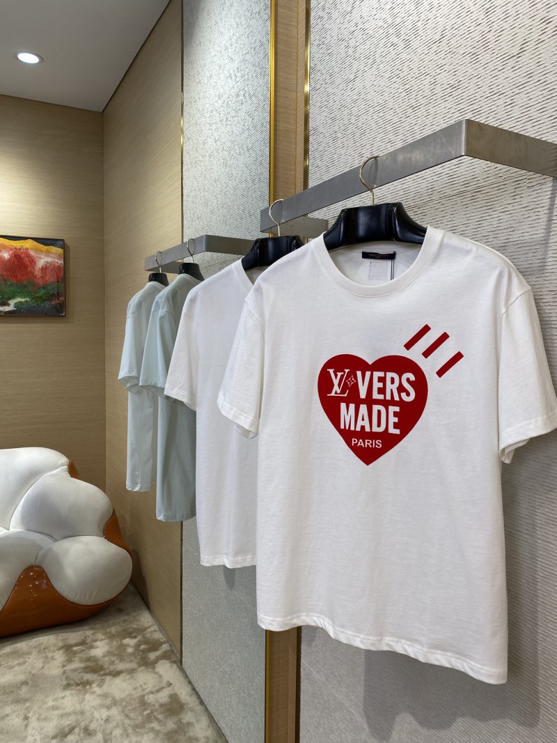 LV Love Flocked Print Short Sleeve T-Shirt Red 4