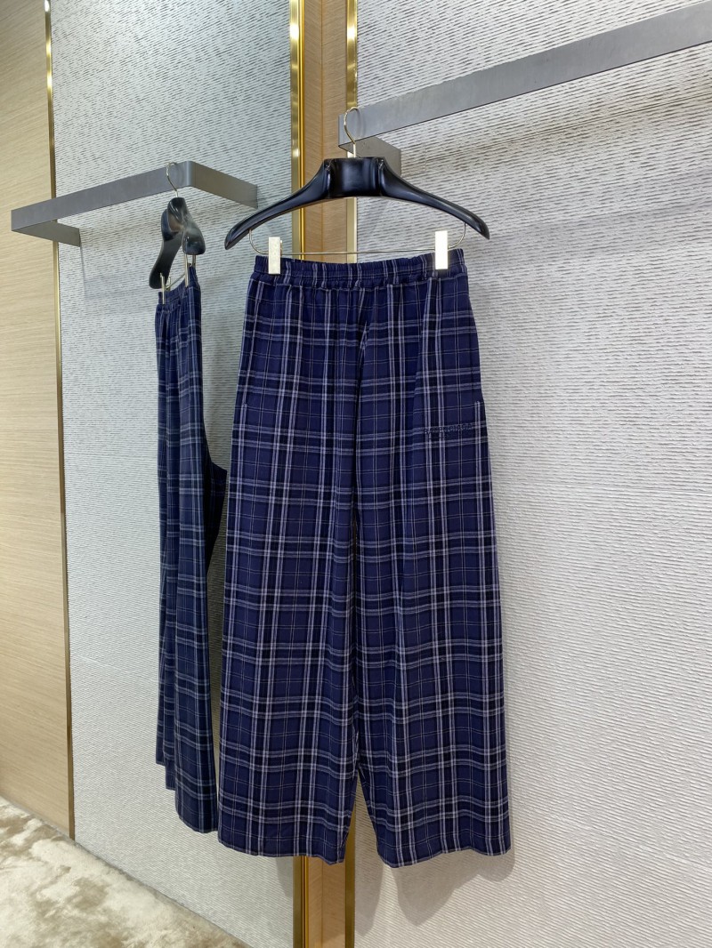 Balenciaga Logo Embroidered Check Casual Trousers 4
