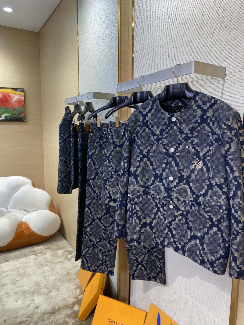 LV Snake Print Suit Shorts 2