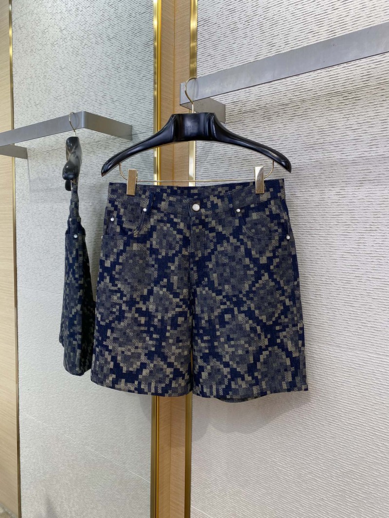 LV Snake Print Suit Shorts 4