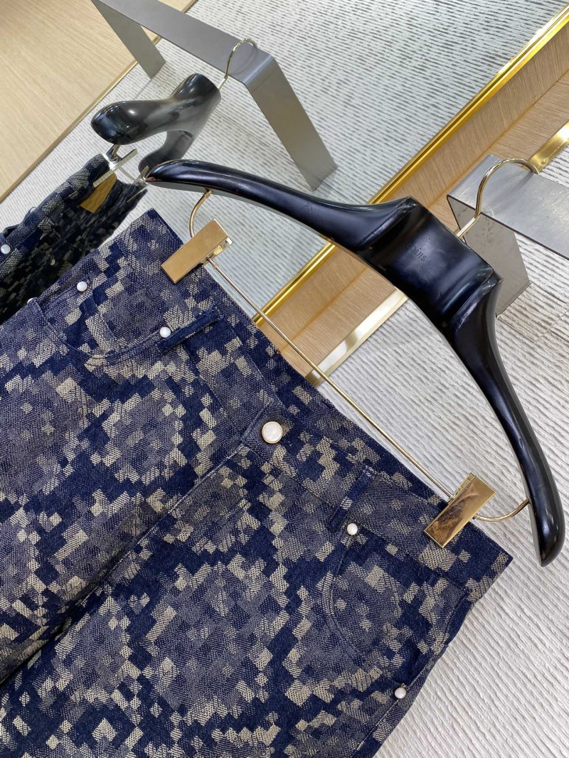 LV Snake Print Suit Shorts 5