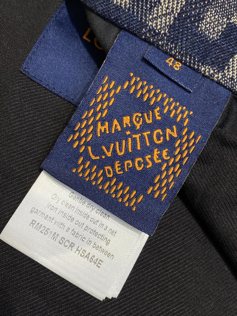 LV Snake Print Suit Shorts 8