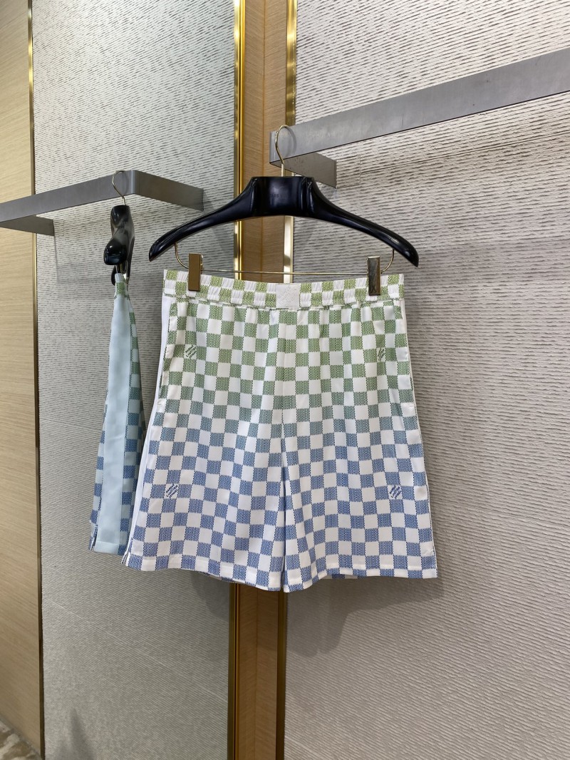 LV Gradient Checkerboard Shorts 4