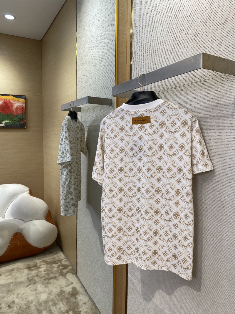 LV Logo Printed Crew Neck Short Sleeve T-Shirt 3