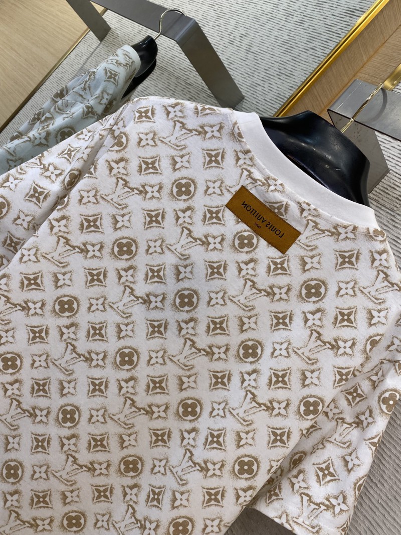 LV Logo Printed Crew Neck Short Sleeve T-Shirt 7