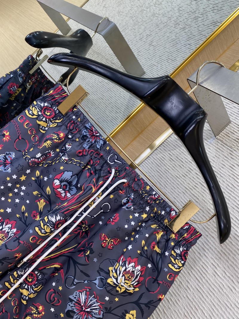 Gucci Floral Print Shorts 5