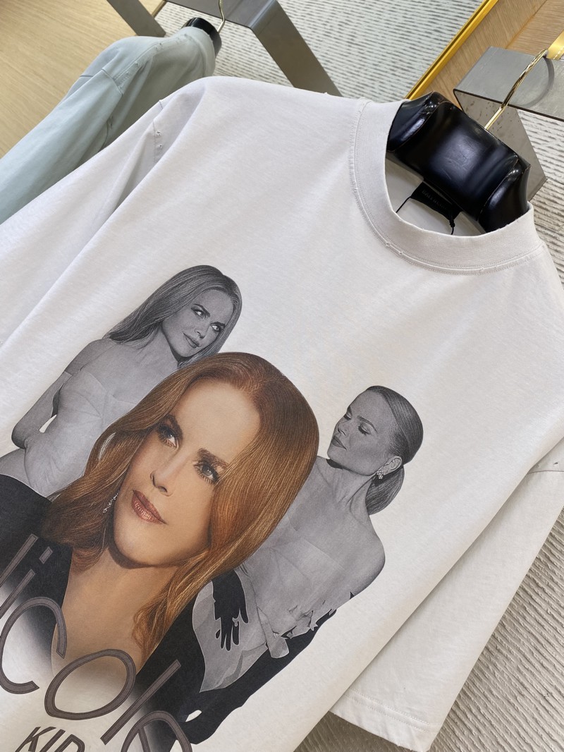 Balenciaga Hole-ripped portrait print round neck short sleeve T-shirt 5