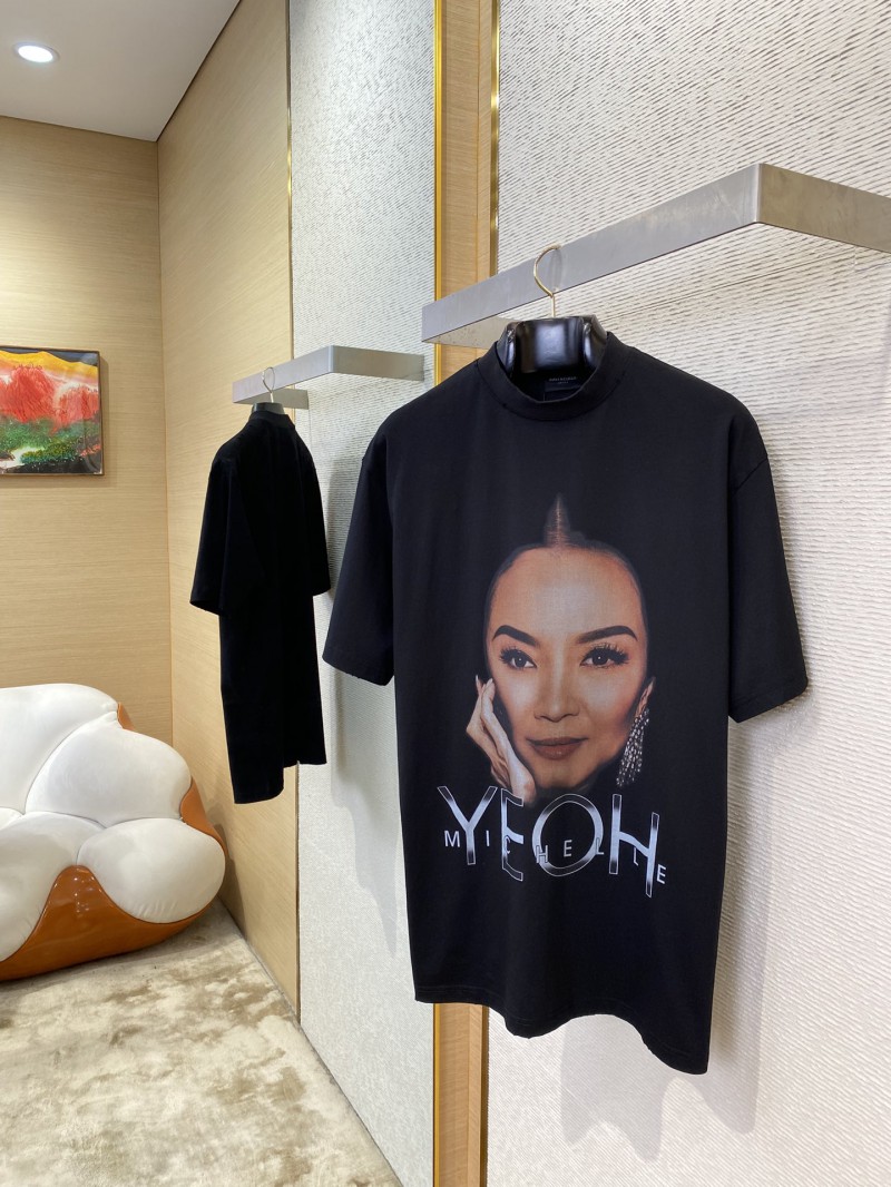 Balenciaga distressed portrait print round neck short sleeve T-shirt 2